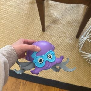 Purple Octopus Bath Toy with Goggles - Kids Toys
